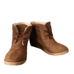 Rampage Girls Ankle Wedge Heel Brown Boots With Sherpa Accent Lace Up size 2